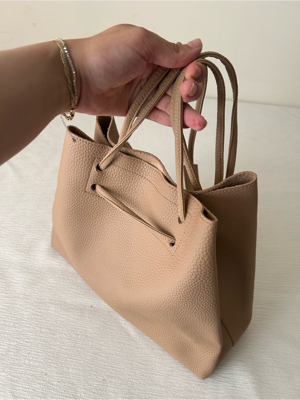 8 Other Reasons vegan leather slouchy bucket bag - Picture 6 of 7